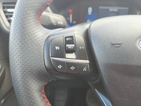 Used 2025 Ford Escape ST-Line Select image 18