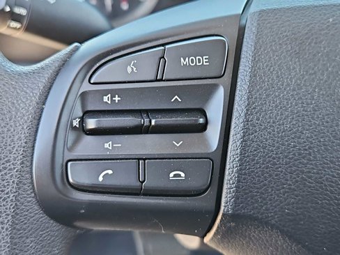 Used 2020 Hyundai Venue SEL image 22