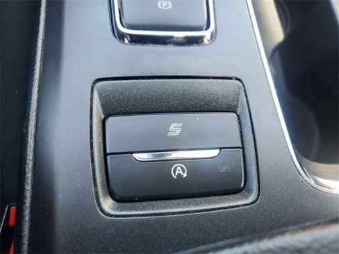 Used 2020 Ford Fusion SE image 29