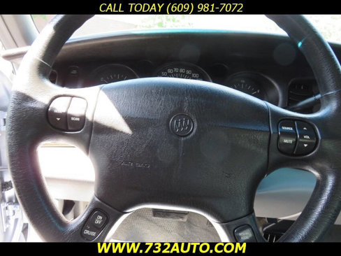Used 2004 Buick Le Sabre Custom image 25