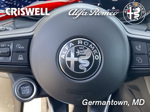 New 2025 Alfa Romeo Tonale w/ Premium Package image 23