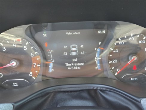 Used 2024 Jeep Compass Latitude image 21
