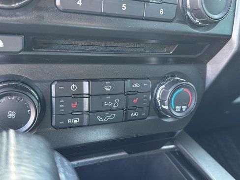 Used 2017 Ford F150 XLT w/ Equipment Group 302A Luxury image 25