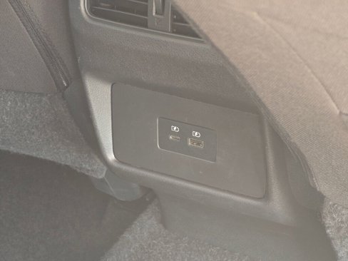 Used 2023 Nissan Rogue SV image 40