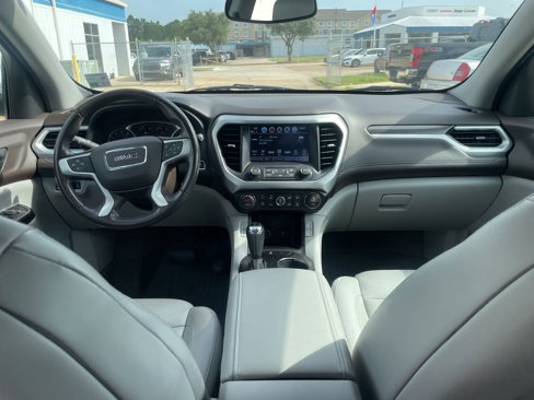 Used 2019 GMC Acadia SLT w/ LPO, Floor Liner Package image 9