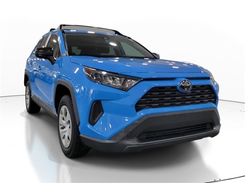 Used 2020 Toyota RAV4 LE image 4