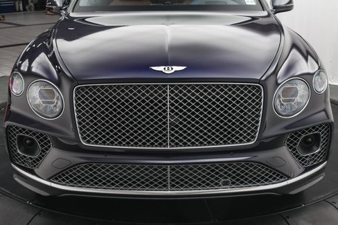 Used 2023 Bentley Bentayga image 28