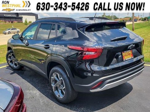 New 2025 Chevrolet Trax LT w/ LPO, Blackout Package image 7