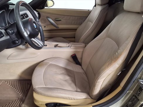 Used 2005 BMW Z4 2.5i image 15