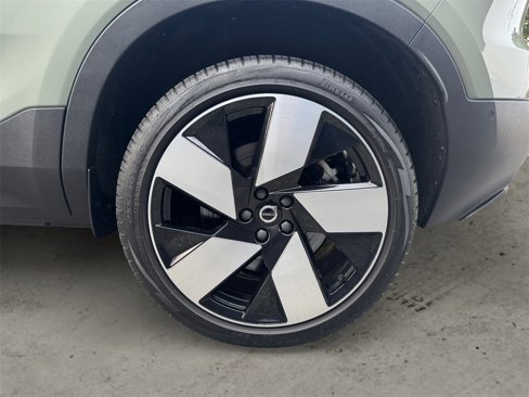 Certified 2023 Volvo C40 P8 Recharge Ultimate w/ Protection Package Premier image 7