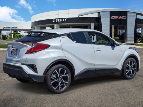 Used 2021 Toyota C-HR XLE image 3