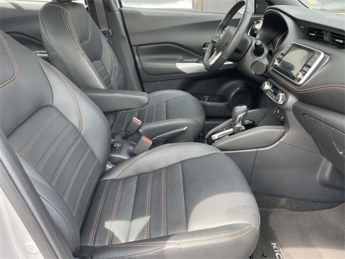 Used 2019 Nissan Kicks SR w/ SR Premium Package image 8