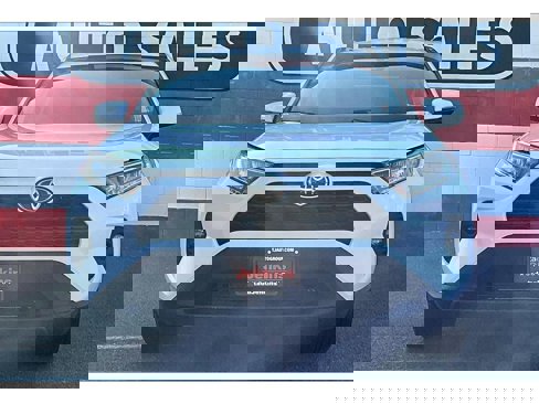 Used 2021 Toyota RAV4 XLE image 3