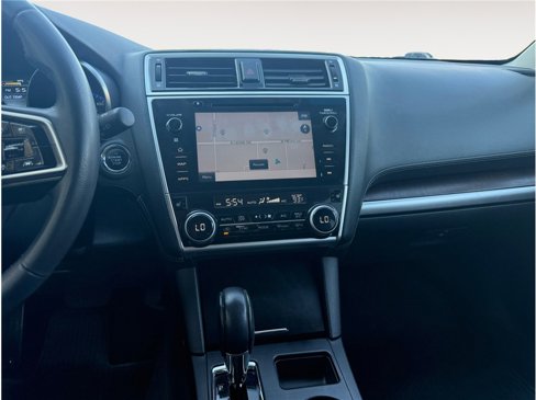 Used 2018 Subaru Outback 2.5i Limited image 11