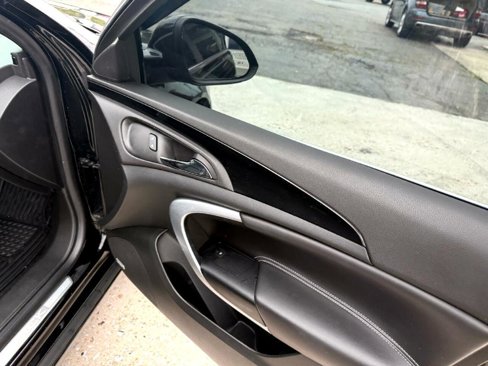 Used 2017 Buick Regal GS w/ Driver Confidence Package #2 image 18