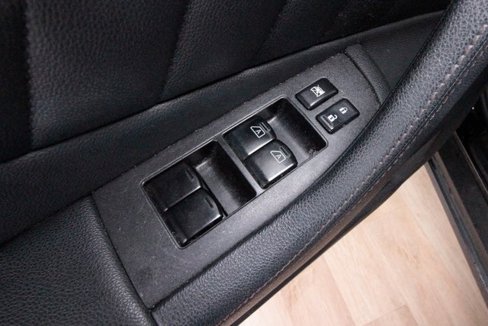 Used 2017 INFINITI QX70 AWD w/ Premium Package image 13