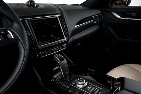 Used 2022 Maserati Levante GT image 28