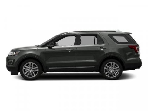 Used 2017 Ford Explorer XLT w/ Equipment Group 202A image 7