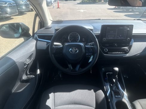 Used 2022 Toyota Corolla LE image 14