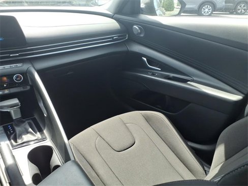 Used 2024 Hyundai Elantra SEL image 29