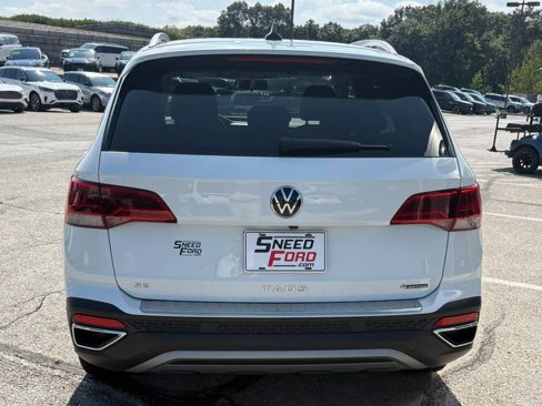 Used 2022 Volkswagen Taos SE image 5