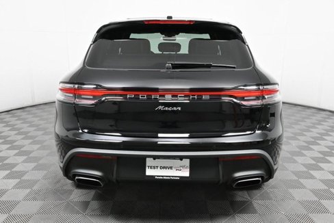 Certified 2025 Porsche Macan image 23