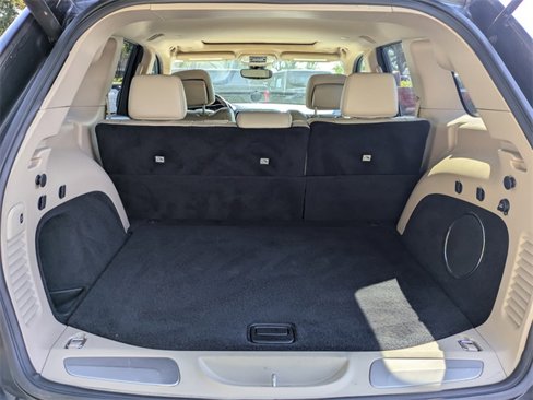 Used 2019 Jeep Grand Cherokee Limited image 14