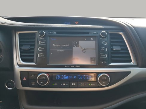 Used 2016 Toyota Highlander XLE image 38