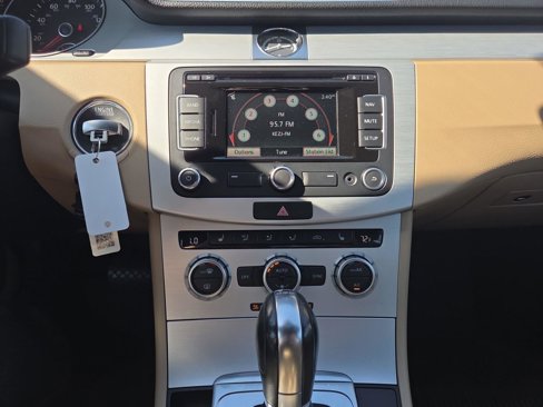 Used 2014 Volkswagen CC Sport image 31