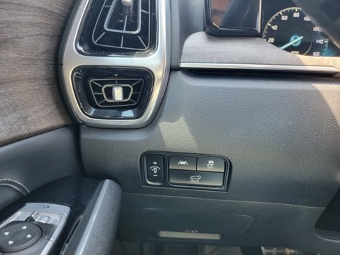 Used 2021 Kia Sorento SX Prestige image 30