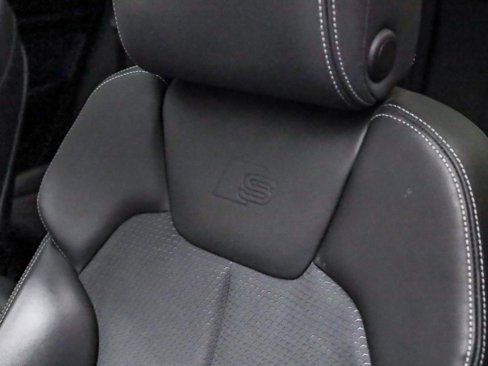 Used 2022 Audi SQ5 Premium w/ Convenience Package image 25