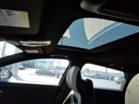 New 2025 Kia K4 GT-Line image 9