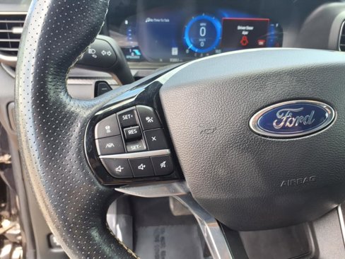 Used 2022 Ford Explorer ST w/ ST Street Pack image 15