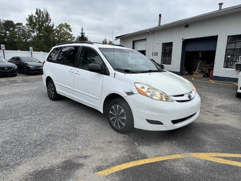 Used 2009 Toyota Sienna LE image 5