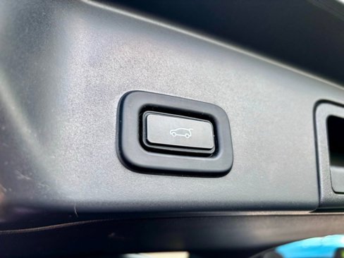 Used 2021 Land Rover Range Rover Evoque R-Dynamic S image 19