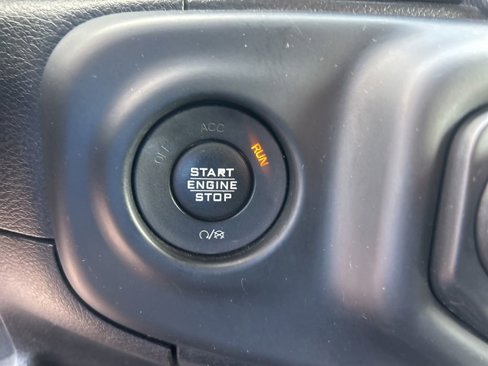 Used 2018 Jeep Wrangler Unlimited Sahara image 42