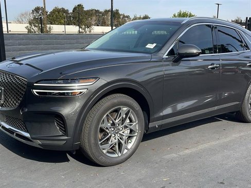 Used 2025 Genesis GV70 2.5T w/ Select Package image 13