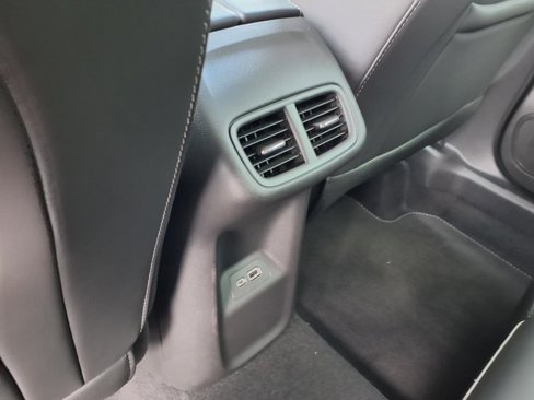 Used 2022 Buick Envision Essence w/ Technology Package I image 12
