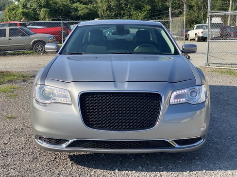 Used 2016 Chrysler 300 Limited image 2