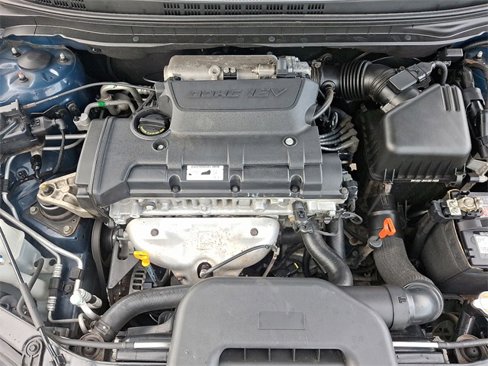 Used 2010 Hyundai Elantra GLS image 27