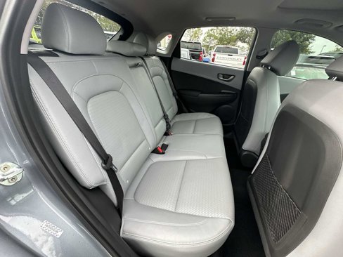 Used 2021 Hyundai Kona Limited w/ Cargo Package image 18