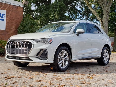 Used 2024 Audi Q3 2.0T Premium w/ Convenience Package image 1