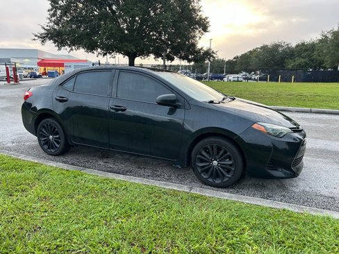 Used 2018 Toyota Corolla LE image 7