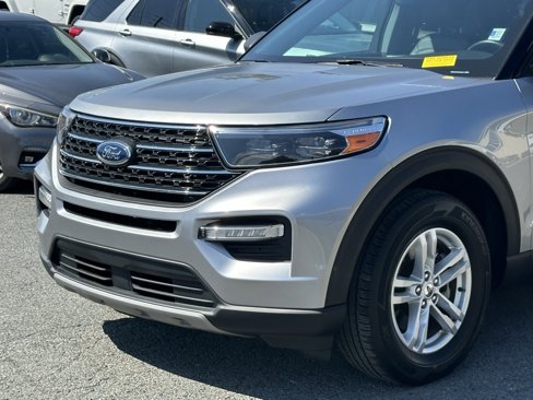 Used 2023 Ford Explorer XLT w/ Equipment Group 202A image 34