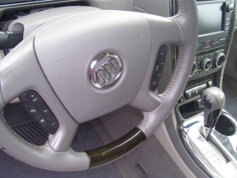Used 2015 Buick Enclave Leather image 9