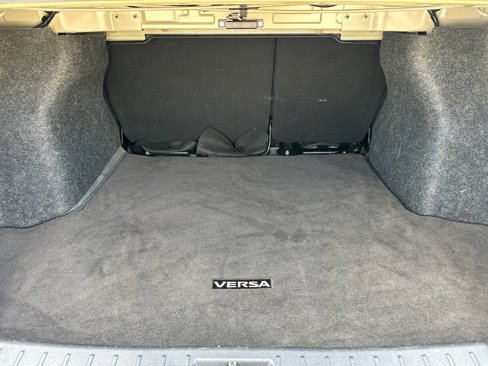 Certified 2021 Nissan Versa SV image 18