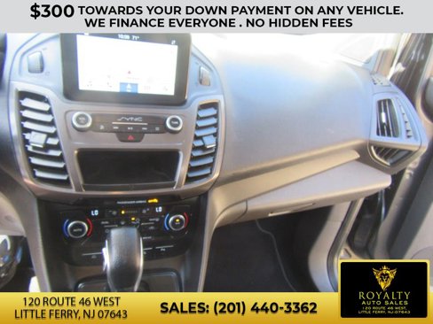 Used 2020 Ford Transit Connect XLT image 22