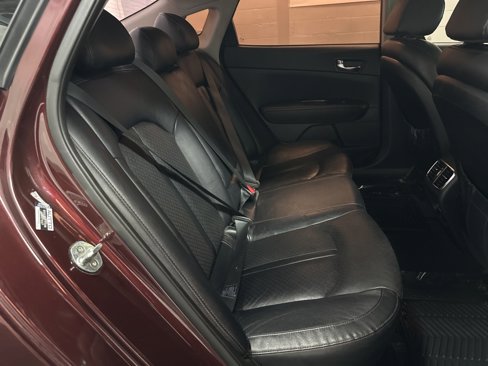 Used 2016 Kia Optima EX image 33