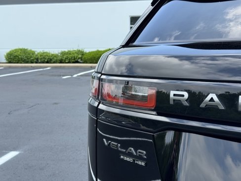 Used 2019 Land Rover Range Rover Velar R-Dynamic HSE image 7