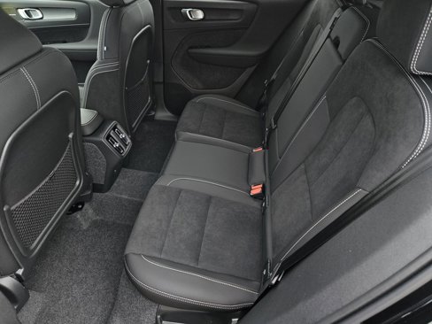 New 2026 Volvo XC40 B5 Ultra w/ Protection Package Premier image 26